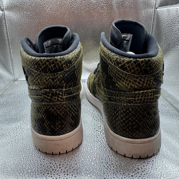 Size 8 Air Jordan 1 Retro High Womens Green Black‎ Snakeskin Shoes AH7389-302 - Picture 8 of 11